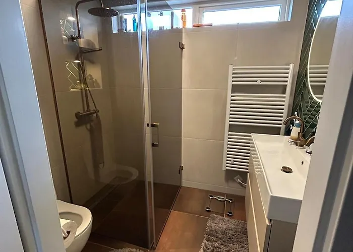 Gezellig, Volledig Ingericht In *